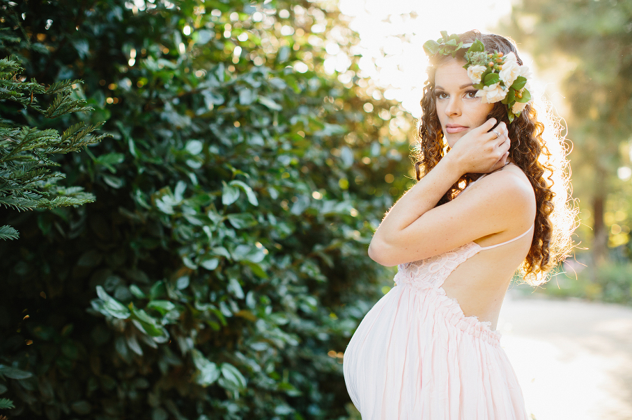 Romantic and sweet Maternity photos by Sweet Dingo Photography